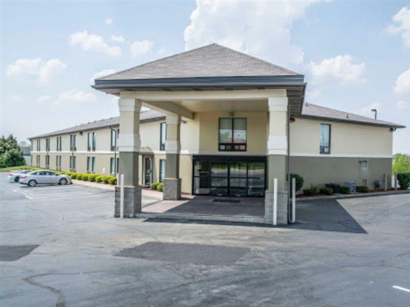 Quality Inn Springboro West Exterior photo