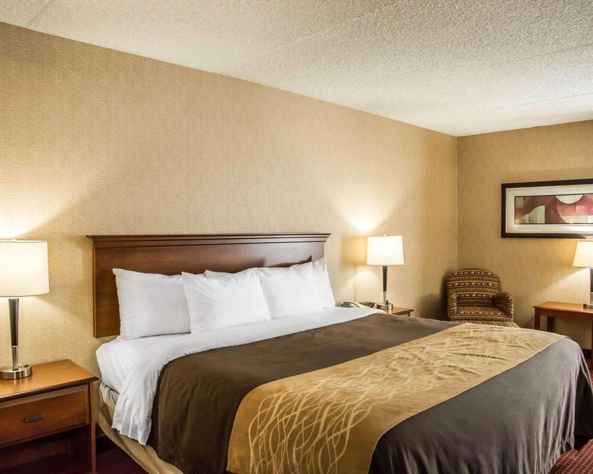 Quality Inn Springboro West Exterior photo