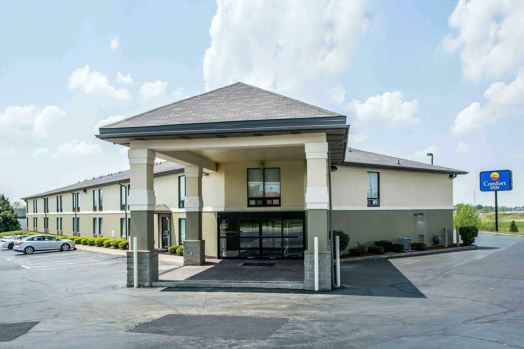 Quality Inn Springboro West Exterior photo